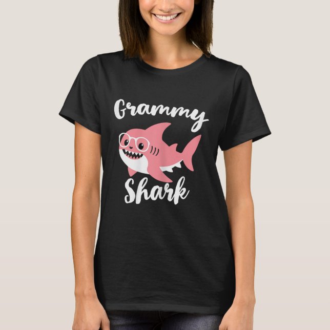 Grammy Shark Mother's Day Grandma Funny  T Shirt (Framsida)