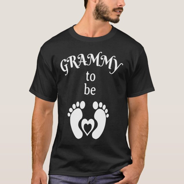 Grammy To Be Pregnancy Announcement for New Baby S T Shirt (Framsida)