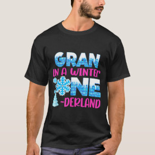 Gran In A Winter Onederland Födelsedagsflicka Söta T Shirt