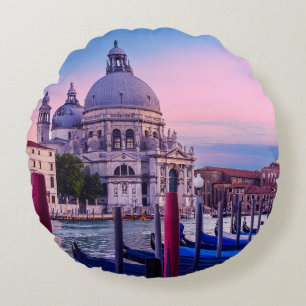 Grand Canal med gondolas och kyrkan i Venedig Rund Kudde