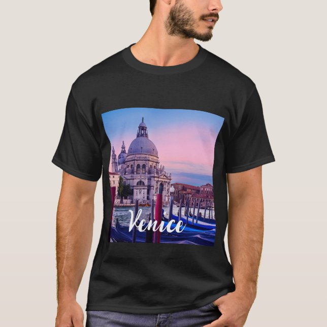 Grand Canal med gondolas och kyrkan i Venedig T Shirt (Framsida)