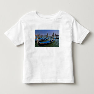 Grand Canal-vatten med gondoler på rad T-shirt