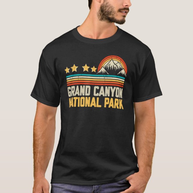 Grand Canyon National Park Mountain Träd Camping T Shirt (Framsida)