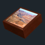 Grand Canyon Väster Rim Smyckeskrin<br><div class="desc">Det här är ett vackert bild som tagits från västern av nationalparken Grand Canyon och som säkert kommer att ta med sig minnen från ert besök eller ett resa som ni skulle vilja att kärlek fortsatte med.</div>