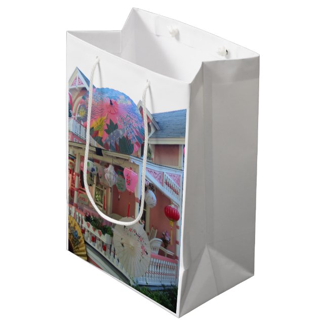 Grand Illumination in Rosa - Martha's Vineyard (Framsidan Vinklad)