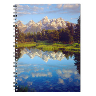 Grand Tetons speglas i Snake River Anteckningsbok Med Spiral