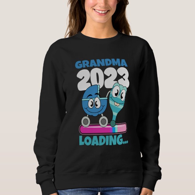 Grandma 2023 Loading  2 T Shirt (Framsida)