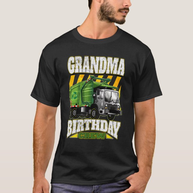 Grandma Birthday Crew Sopor Lastbilar T Shirt (Framsida)