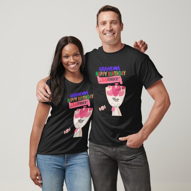 Grandma Birthday Granny Flowers Personlig T Shirt (Unisex)