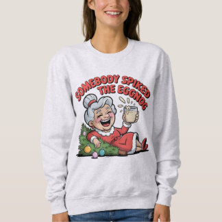 GRANDMA DRINKING EGGNOG  T SHIRT