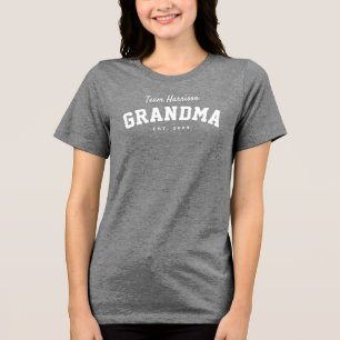 Grandma-efternamn sportig enkel roligt t shirt