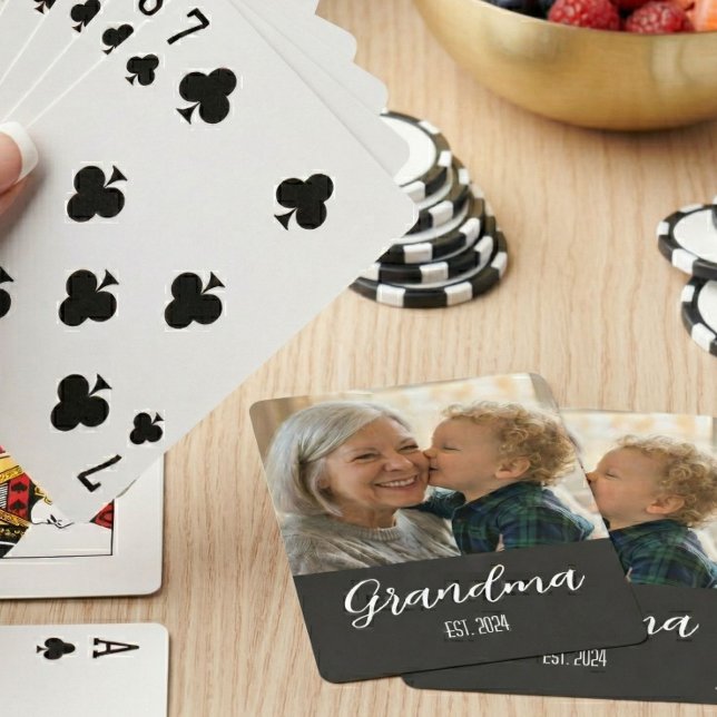 Grandma Established Minimalist White Script Text Casinokort (Skapare uppladdad)