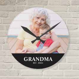 Grandma Established Modern White Photo Rund Klocka
