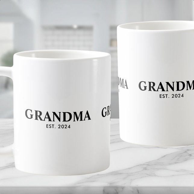 Grandma Established New Grandma Gift Kaffemugg (Skapare uppladdad)