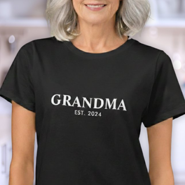 Grandma Established New Grandma Gift T Shirt (Skapare uppladdad)