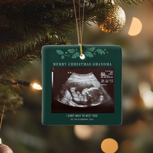 Grandma God jul Gravid Baby Ultrasound Julgransprydnad Keramik (Christmas Sonogram Baby Scan Pregnancy Announcement Square Ornament)