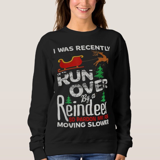 Grandma Got Run Over By A Reindeer Christmas So Pa T Shirt (Framsida)