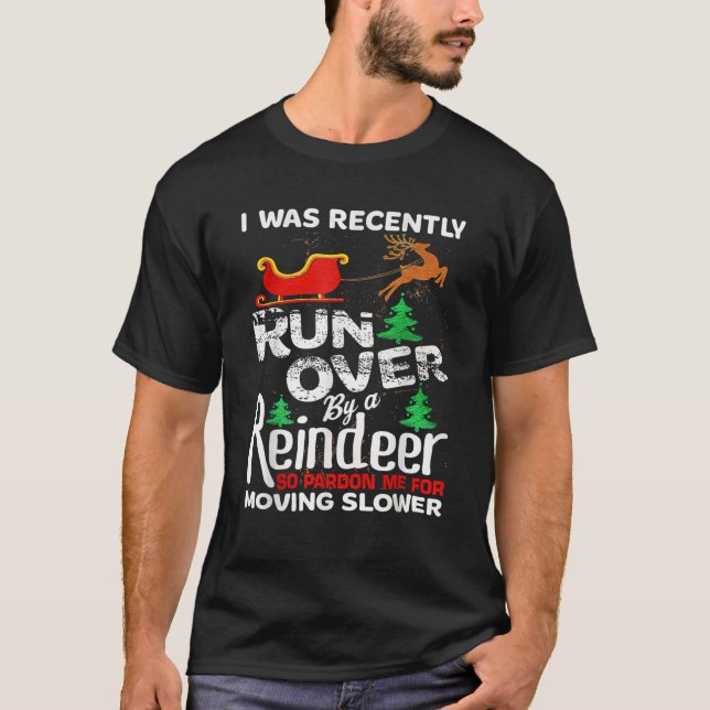 Grandma Got Run Over By A Reindeer Christmas So Pa T Shirt (Framsida)