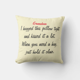 Grandma Hug Pillow: A Soft and ComforForcing Embra Kudde