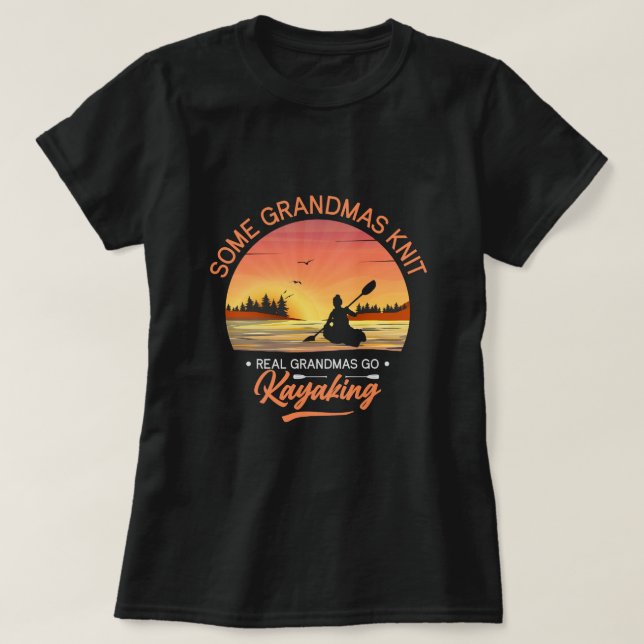 Grandma Kayaking T Shirt (Design framsida)
