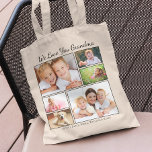 Grandma Photos-Personlig Tygkasse<br><div class="desc">Mormor kommer att kärlek den här anpassningsbarna fotokollage till väskan. Du kan anpassa dig med sex familjefotografier av barnbarn, familjemedlemmar, husdjur osv. och anpassa uttrycket till "I Kärlek You" eller "We Kärlek You", och om hon heter "Grandma", "Nana", "Mamma Mamma" osv. Du kan också lägga till barnbarns eller barnbarns namn....</div>