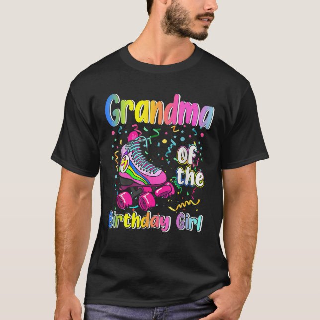 Grandma Rolling Skate Birthday Matching Party Fami T Shirt (Framsida)