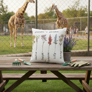 Grandma’s Garden Cushion with Birth Flowers Kudde