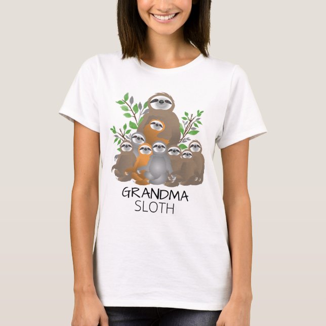 Grandma Sloth med Sloth Grandchildren Together T Shirt (Framsida)