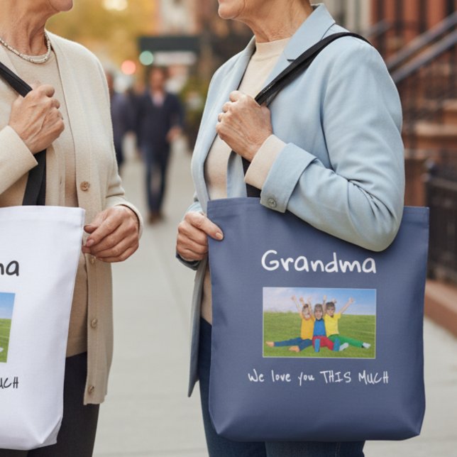 Grandma We Love You This Much Photo Christmas Gift Tygkasse (Skapare uppladdad)