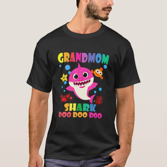 Grandmamma Shark Doo Doo Funny Baby Mamma pappa Ki T Shirt (Framsida)