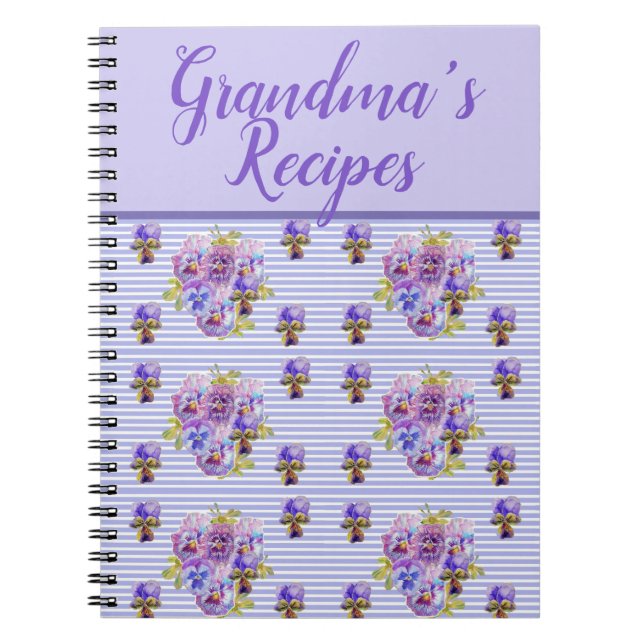 Grandmas Recipes Viola Lila Lilac Blommigt Flower Anteckningsbok (Framsidan)