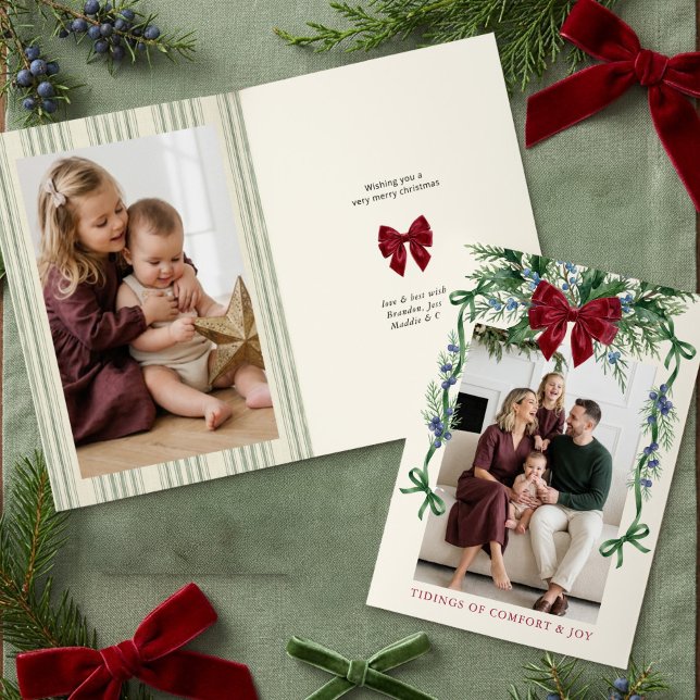 Grandmillennial Botanisk Bow Familjefoto Helgkort (Photo Christmas Card from the Grandmillenial Botanical Bow Christmas collection by Darling & May)