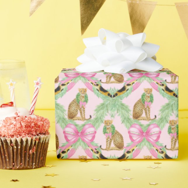 Grandmillennial Christmas Leopard Monogram Presentpapper (Födelsedagsfest)