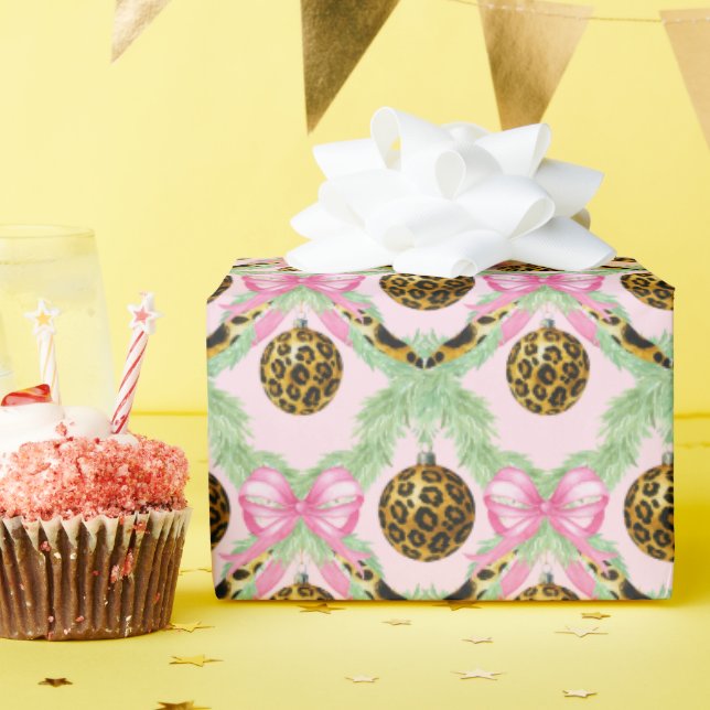 Grandmillennial Leopard Christmas  Ornament Presentpapper (Födelsedagsfest)