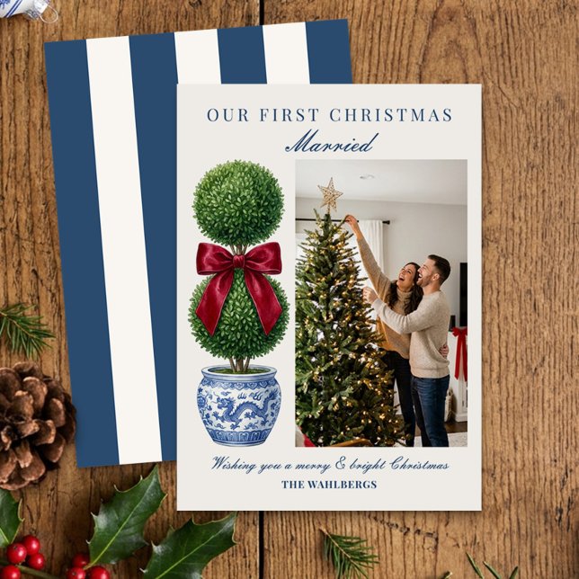 Grandmillennial Topiary Första Julen Gift (Newlywed Photo Card - Grandmillennial Topiary Chinoiserie holiday collection by Darling & May)