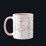 GrandMillennium Nutcracker Mugg GrandMillennium<br><div class="desc">Rosa vattenfärgsmusknackare mugg med rosa handtag. Perfektens gåva till älskare under årtusendet!</div>