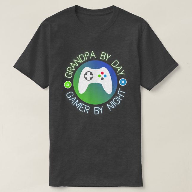 Grandpa by Day Gamer by night Funny Gaming T Shirt (Design framsida)
