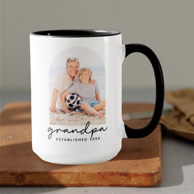 Grandpa Established 20XX Modern Simple Photo Mugg (Skapare uppladdad)