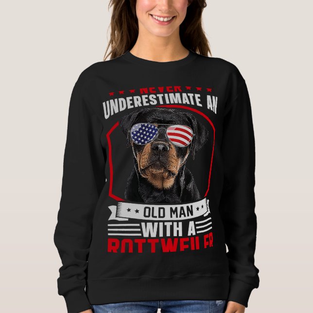 Grandpa Father Dog  Never Underestimate Old man Ro T Shirt (Framsida)