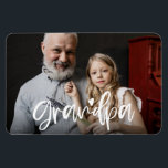 Grandpa Kärlek Script Personlig Gift Photo Magnet<br><div class="desc">Den här fotomagneten med handskriven "Grandpa"-brev kan lätt bli personlig med ditt eget favoritfoto. Det blir en underbar Fars dag-gåva till morfar. Du kan också ändra texten färg så att den bättre stämmer överens med bild.</div>