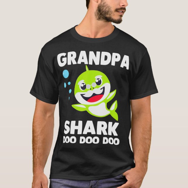 Grandpa Shark  Funny Fathers Day Gift for Mens Kid T Shirt (Framsida)