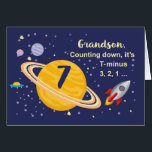 Grandson 7:e Birthday Planets i Rymden Hälsningskort<br><div class="desc">7:an är ute ur världen,  särskilt när det är din barnson! Raketens frakt,  planeter och stjärnor fylls på kortets framsida med budskapet att du räknar ner för att säga Grattis på födelsedagen!</div>