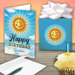 Grandson Birthday Gult Smiling Sol Card Kort<br><div class="desc">Få din morson att känna sig speciell på sin födelsedag genom att skicka henne den här trevliga leende dekorativa Gulten och orange sol som flyter i blå himmel med moln. Inuti texten står det: "sol började skaka lite ljusare den dag du föddes."</div>