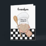 Grandson Birthday Whimsical Gnome Chef Cooking Kort<br><div class="desc">Det här fina,  anpassade födelsedagskortet är designat med kreativitet och hjärtslitande charm. På kortets framsida finns en vismisk illustration av en gnom,  din barnson,  med en kockhatt med en träsked och en depåhållare i handen. Hans lekskägg tillför en gnutta karaktär och visar kärlek för kulinariska konst.</div>
