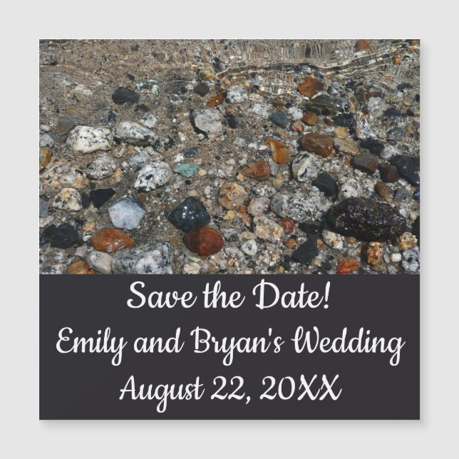 Graniterade Småstarna i Tenaya Sjö vid Yosemite (Framsida)