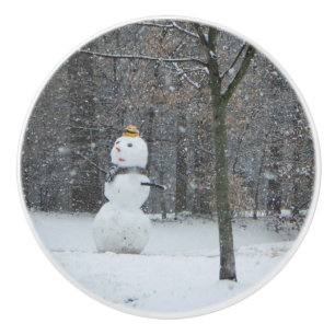 Grannens vinterscen i Snö i Snögubbe Knopp