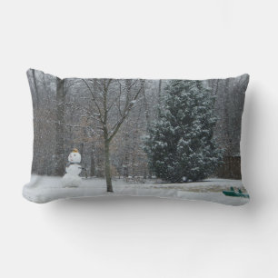 Grannens vinterscen i Snö i Snögubbe Lumbarkudde