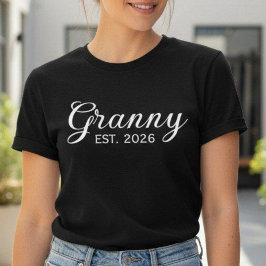 Granny Est 2026 Pregnancy Announcement New Grandma T Shirt