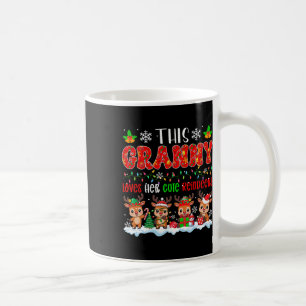 Granny Kärlek Her Cute Reindeers Julafton Group Sa Kaffemugg