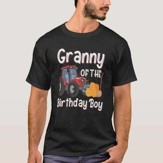 Granny of the Birthday Boy Farm Tractor Farmer Bir T Shirt (Framsida)